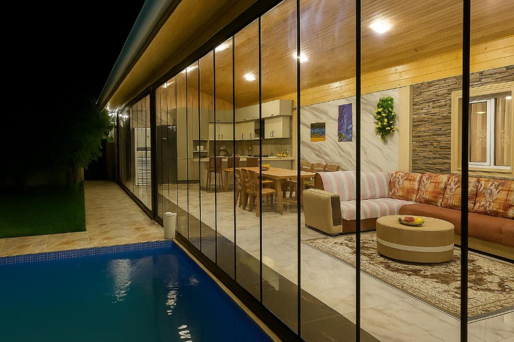1 Night Stay – Shabran Pearl Oasis